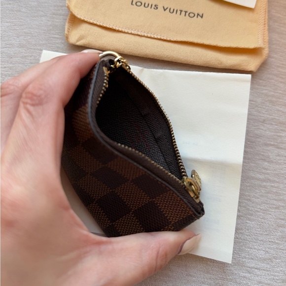 Louis Vuitton Key Pouch - Picture 7 of 10